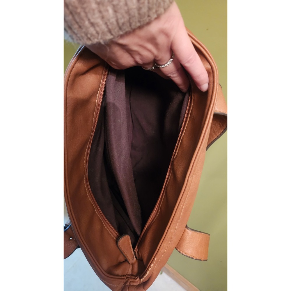 Roots Tan Coloured Purse - Picture 5 of 13